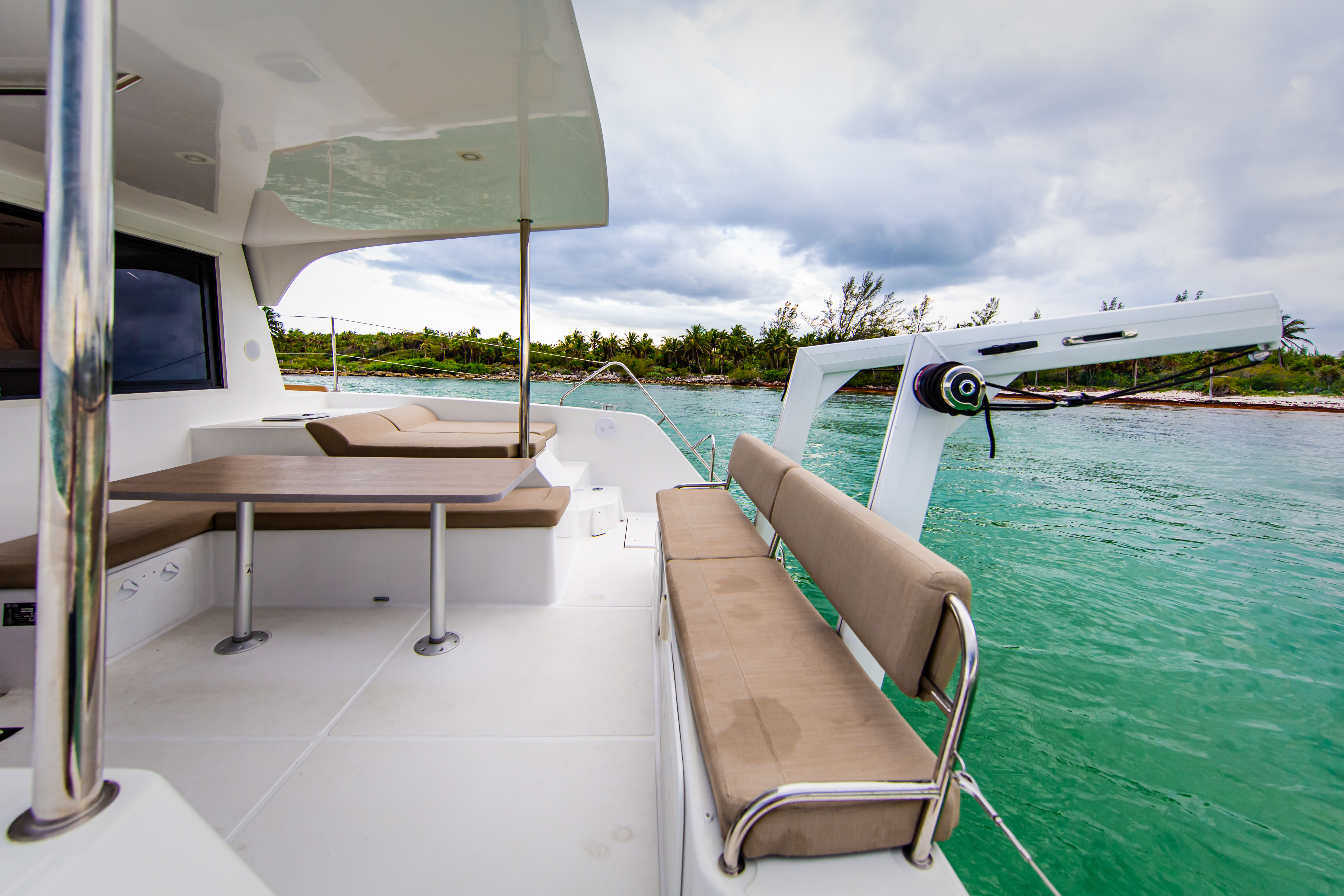 Yacht Charter 4
